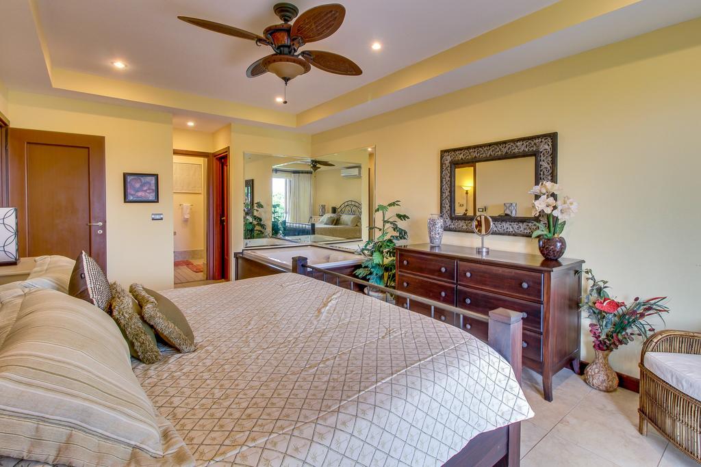 Naxos 16 Apartment Tamarindo Bagian luar foto